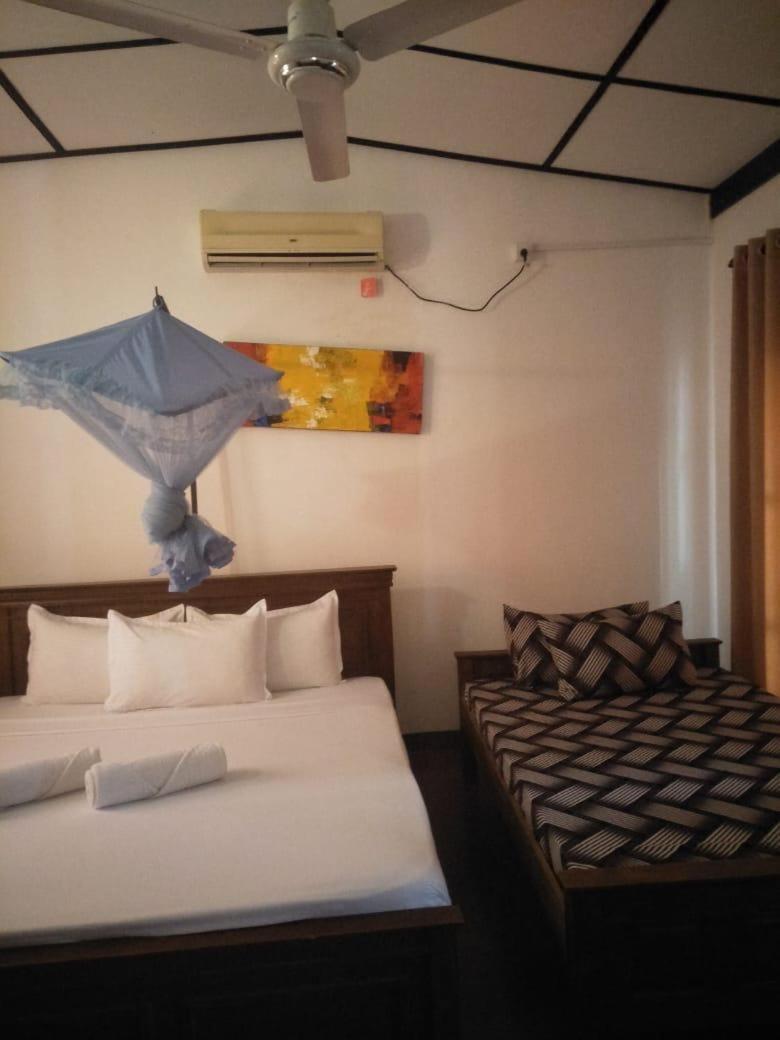 Hotel Blissbay @ The Rock Nilaveli Exterior foto