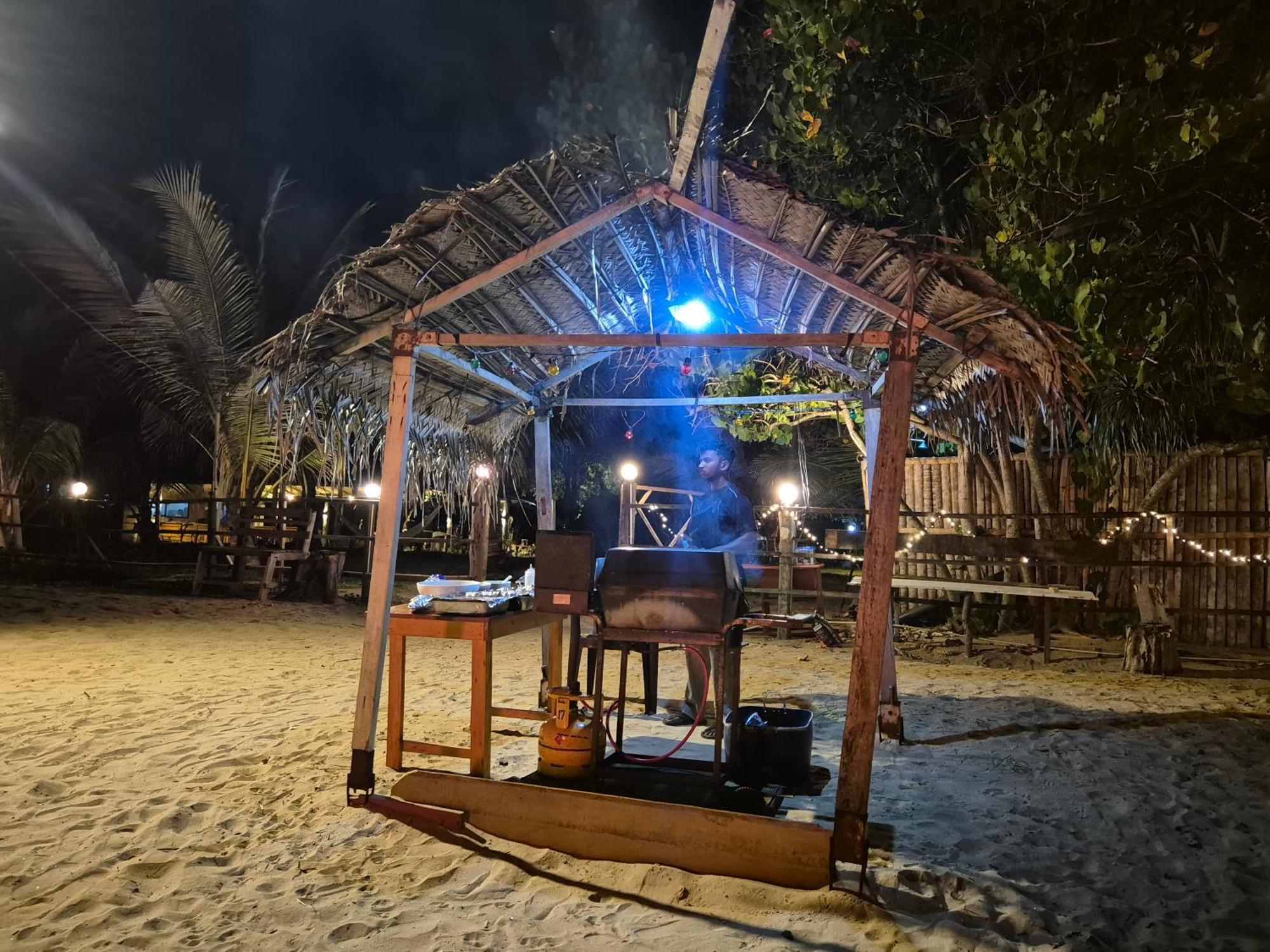 Hotel Blissbay @ The Rock Nilaveli Exterior foto